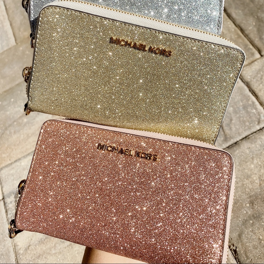 Gaby’sBags- Michael Kors rose gold wallet - Picture 7 of 8